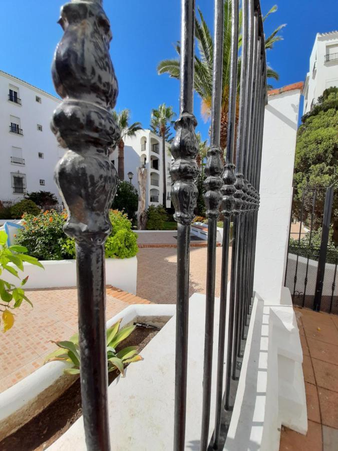 Beachfront Penthouse 3 Double Bedrooms, 2 Bathrooms San Luis de Sabinillas Exterior photo